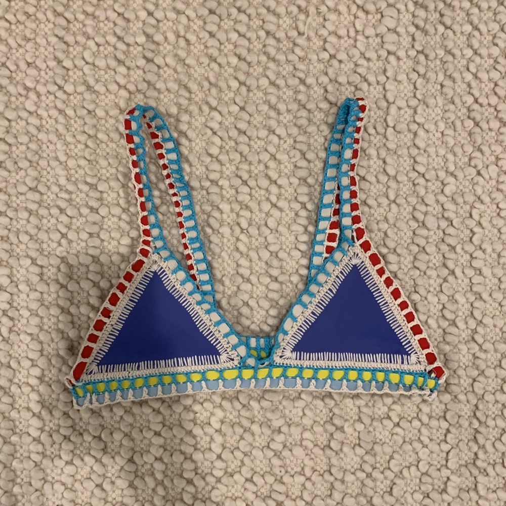 Kiini — Tuesday — BIKINI TOP (Large)